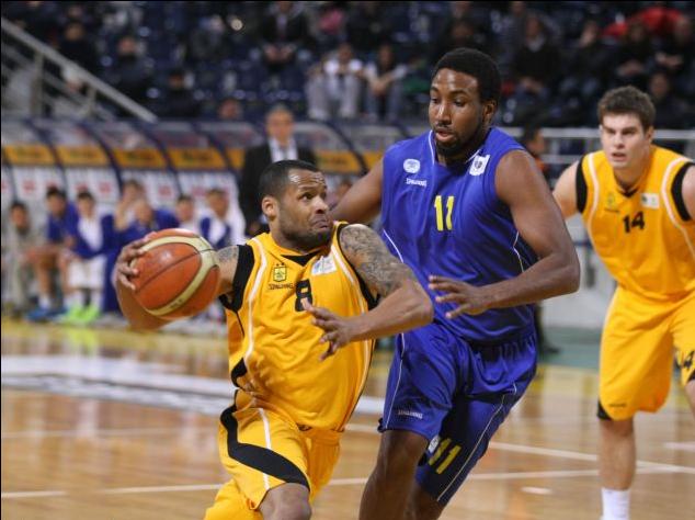 Νίκη στα σημεία του Άρη με 71-66 επί του Περιστερίου