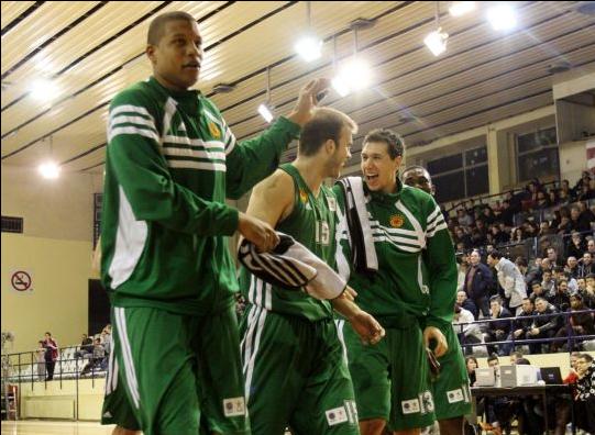 «Πράσινος» περίπατος στη Γλυφάδα και νίκη με 95-66