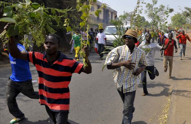 Διαστάσεις παίρνουν οι διαδηλώσεις στη Νιγηρία, νέα περιστατικά θρησκευτικής βίας