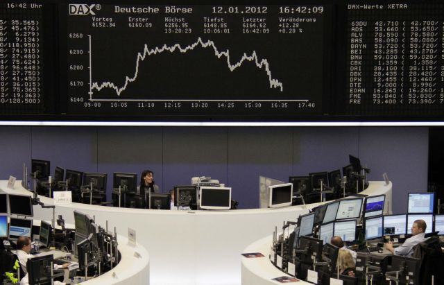 Άνοδος στη Γουόλ Στριτ την Πέμπτη, μεικτά πρόσημα στα ευρωπαϊκά χρηματιστήρια