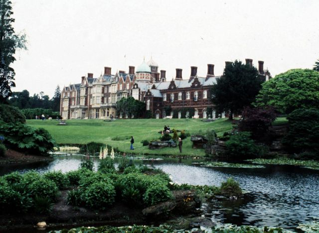 Πτώμα γυναίκας βρέθηκε στο κτήμα της βασίλισσας Ελισάβετ