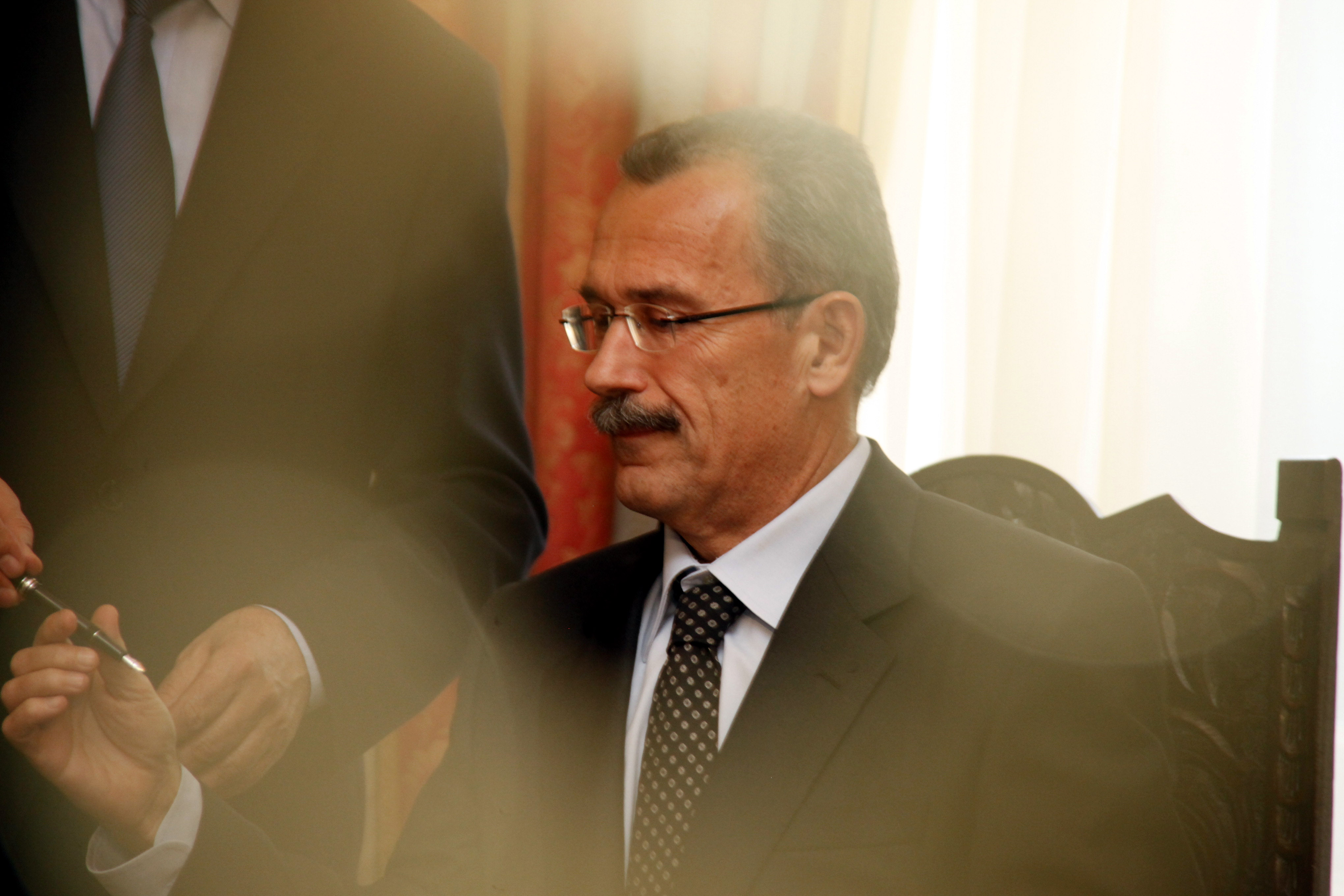 Διαψεύδει η κυβέρνηση νομοθετική ρύθμιση για τους μισθούς στον ιδιωτικό τομέα