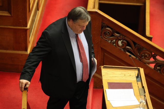 Για την Τρίτη αναβλήθηκε η ψήφιση 11 άρθρων του πολυνομοσχεδίου -σκούπα