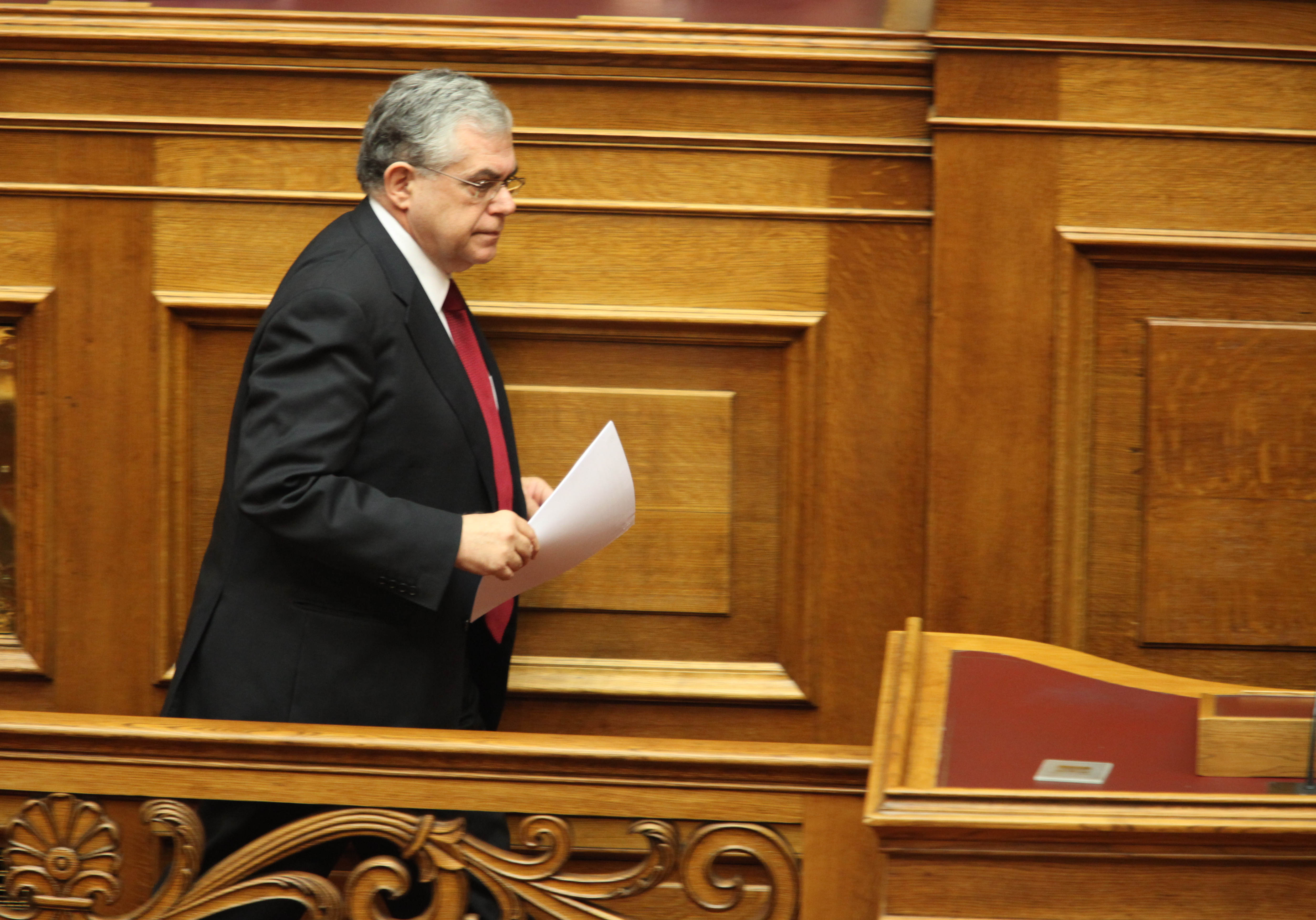 Η επιστροφή στη δραχμή δεν είναι επιλογή, επισημαίνει ο Λουκάς Παπαδήμος