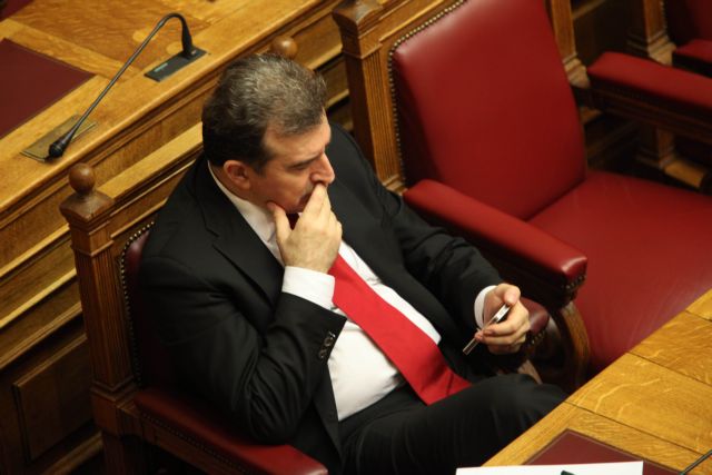 Αμετανόητη η εμμονή Παπανδρέου για πρόεδρο μετά τις εκλογές, λέει ο Χρυσοχοΐδης