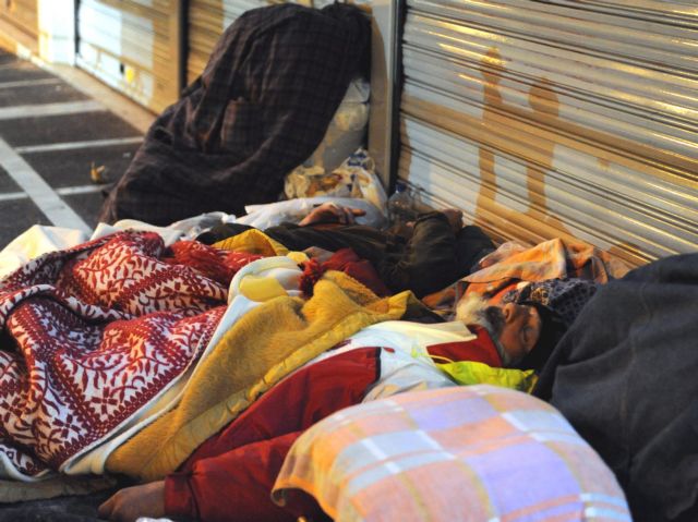 Ανοιχτό το κλειστό γυμναστήριο στο Ρουφ για να προφυλαχθούν οι άστεγοι από το κρύο