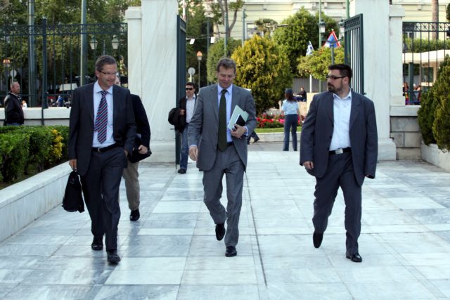 Για αλλαγές στη διαιτησία και το νομοθετικό πλαίσιο των συμβάσεων πιέζει η τρόικα