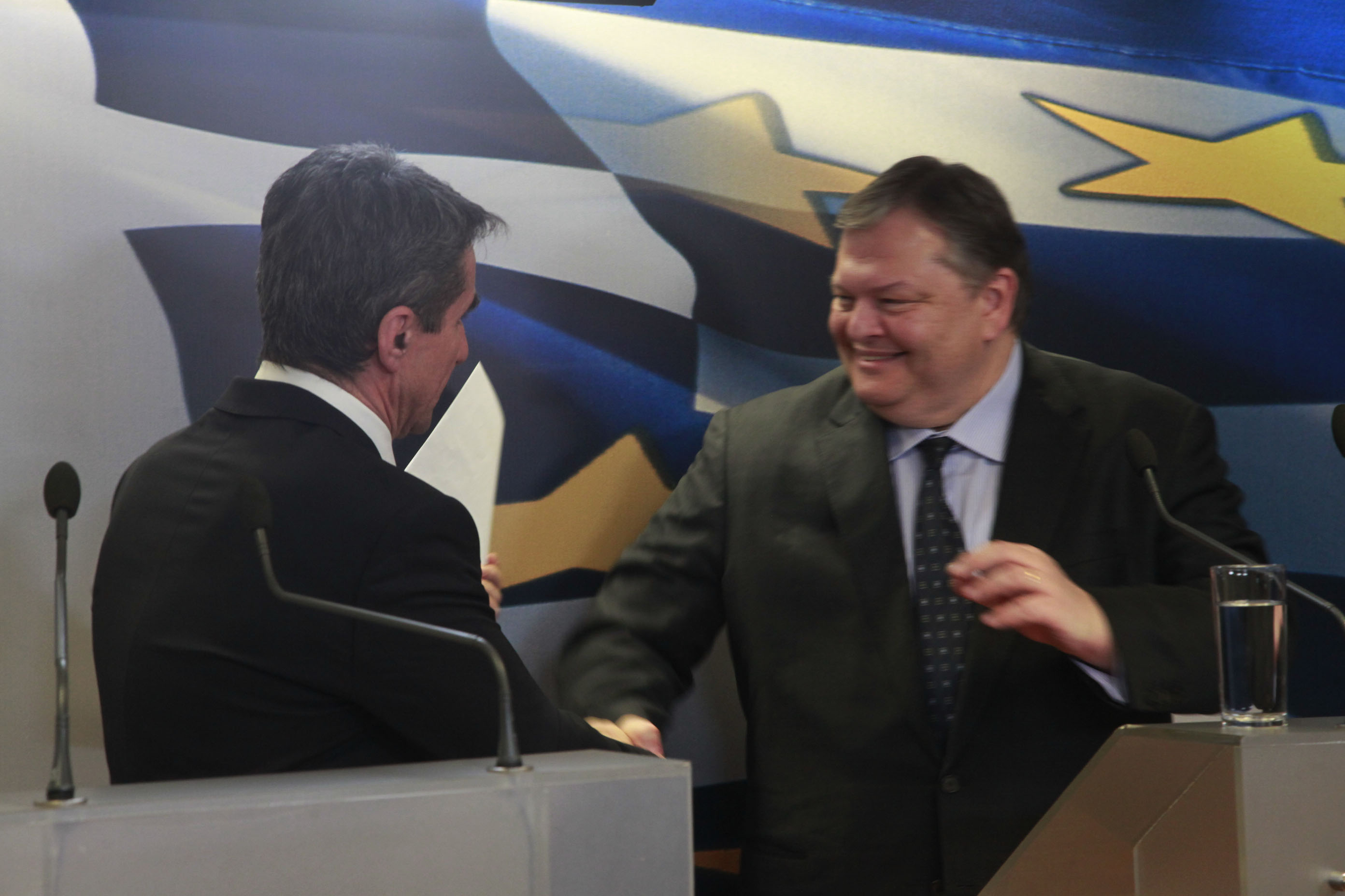 Συμπόρευση Λοβέρδου με Βενιζέλο στη μάχη της διαδοχής στο ΠΑΣΟΚ