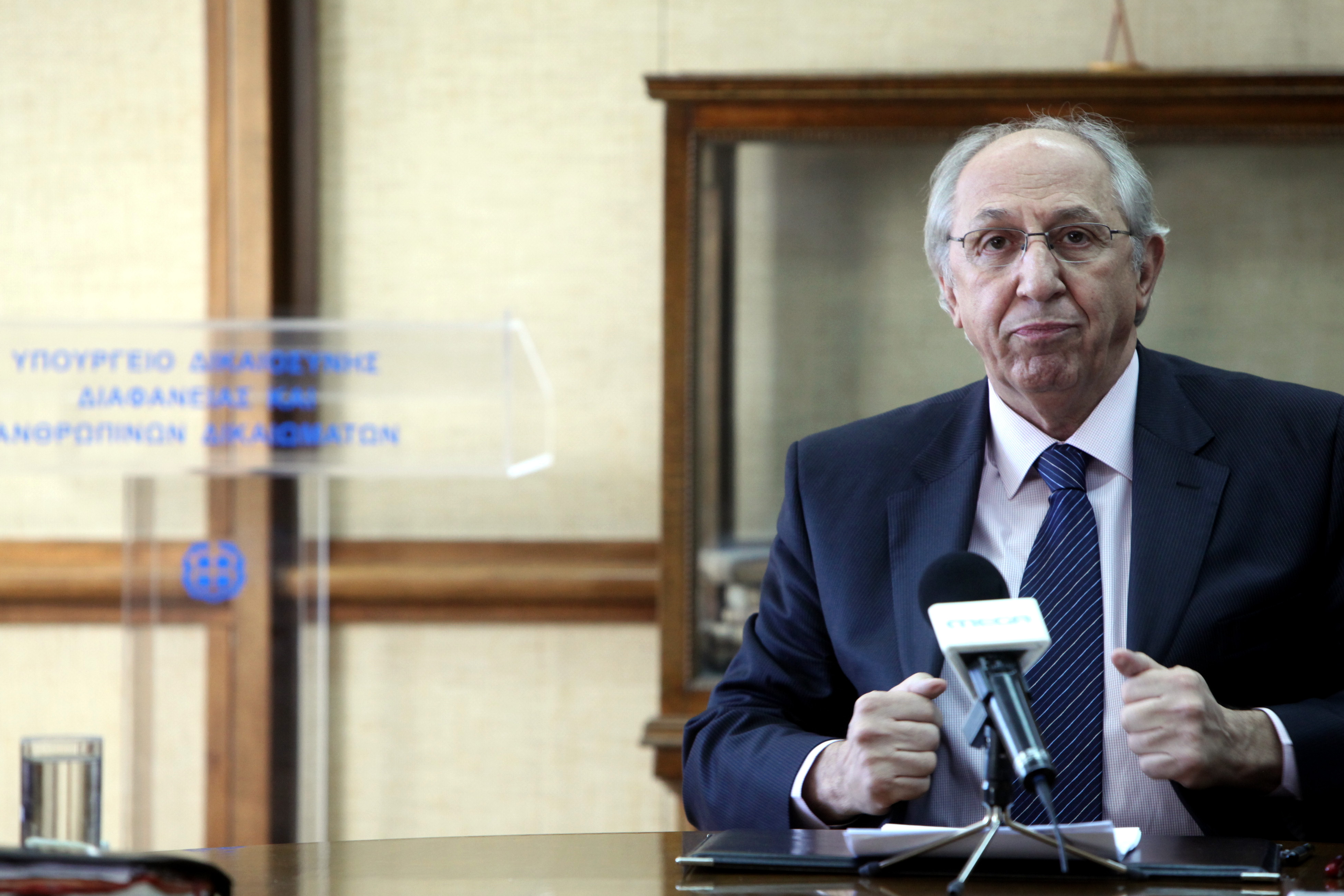 Υπεραμύνεται ο υπουργός Δικαιοσύνης των χειρισμών του στην υπόθεση Πεπόνη-Μουζακίτη