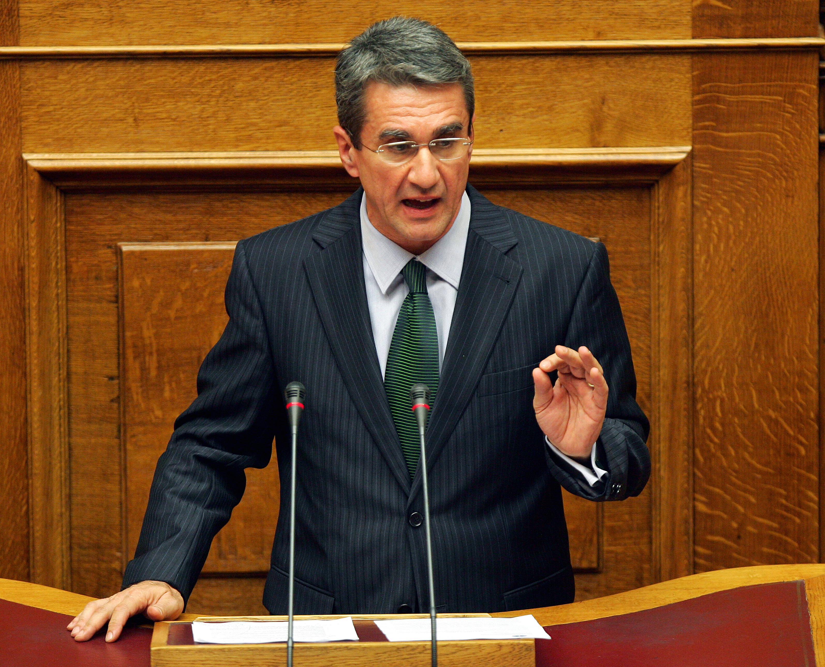 «Καρτέλ» χαρακτήρισε τους προμηθευτές ορθοπεδικών υλικών ο Ανδρέας Λοβέρδος