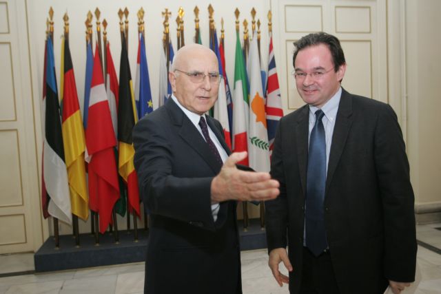 Ομάδα εργασίας για ενεργειακά θέματα συστήνουν τα υπουργεία Εξωτερικών και Περιβάλλοντος