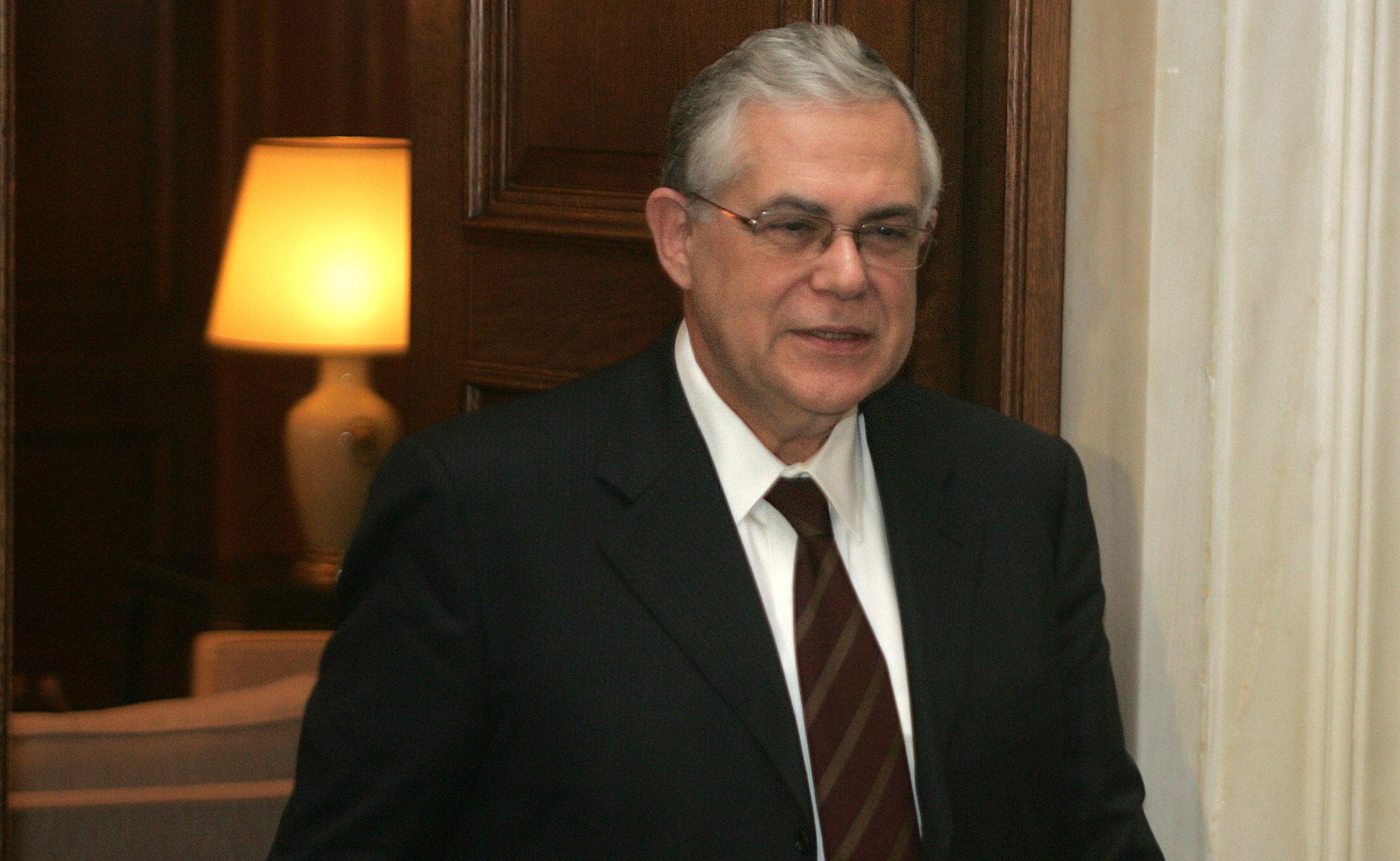 Κύκλο επαφών με τους πολιτικούς αρχηγούς αρχίζει ο Λουκάς Παπαδήμος