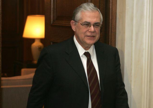 Ανοιχτό παραμένει το πολιτικό «μέτωπο» για επικουρικές και μισθούς