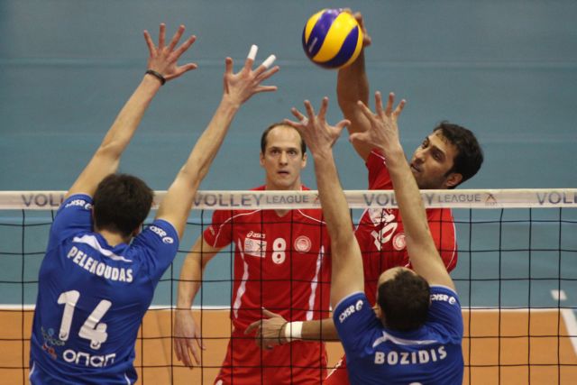 Αποφεύχθηκε το κλασικό ντέρμπι στους προημιτελικούς της Σύρου