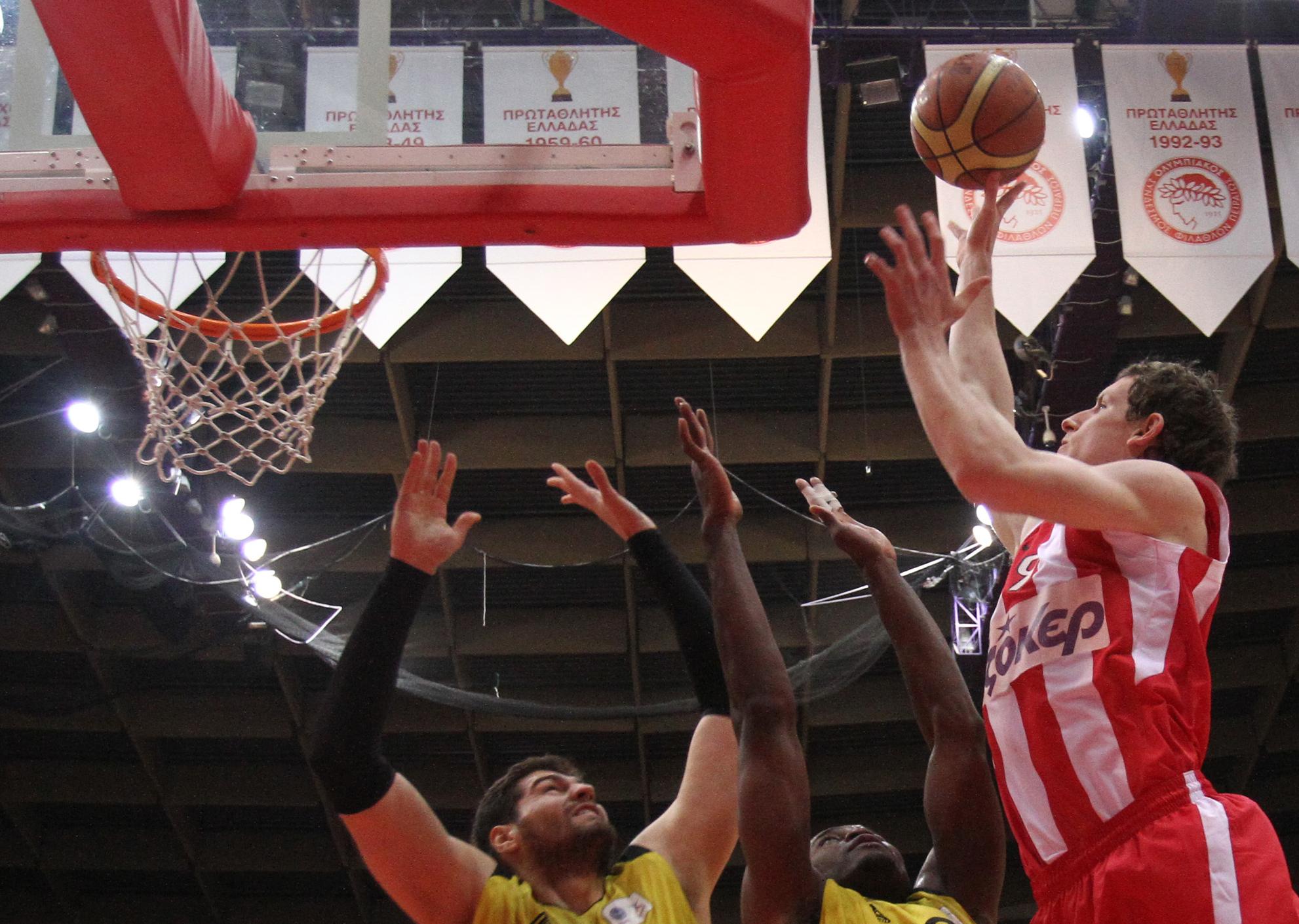 Μετά τα ευρω-χαστούκια, το βλέμμα των «αιωνίων» σε Ίκαρο και ΑΓΟΡ