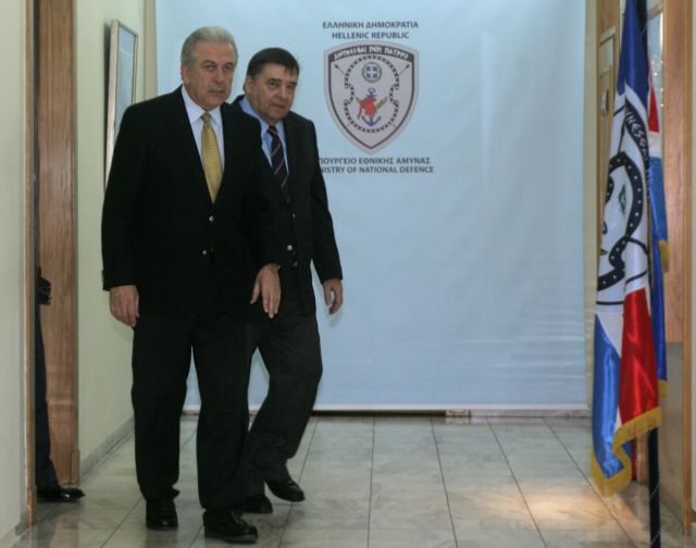 Για το εθνικό σύστημα άμυνας ενημερώθηκε ο Γιώργος Καρατζαφέρης