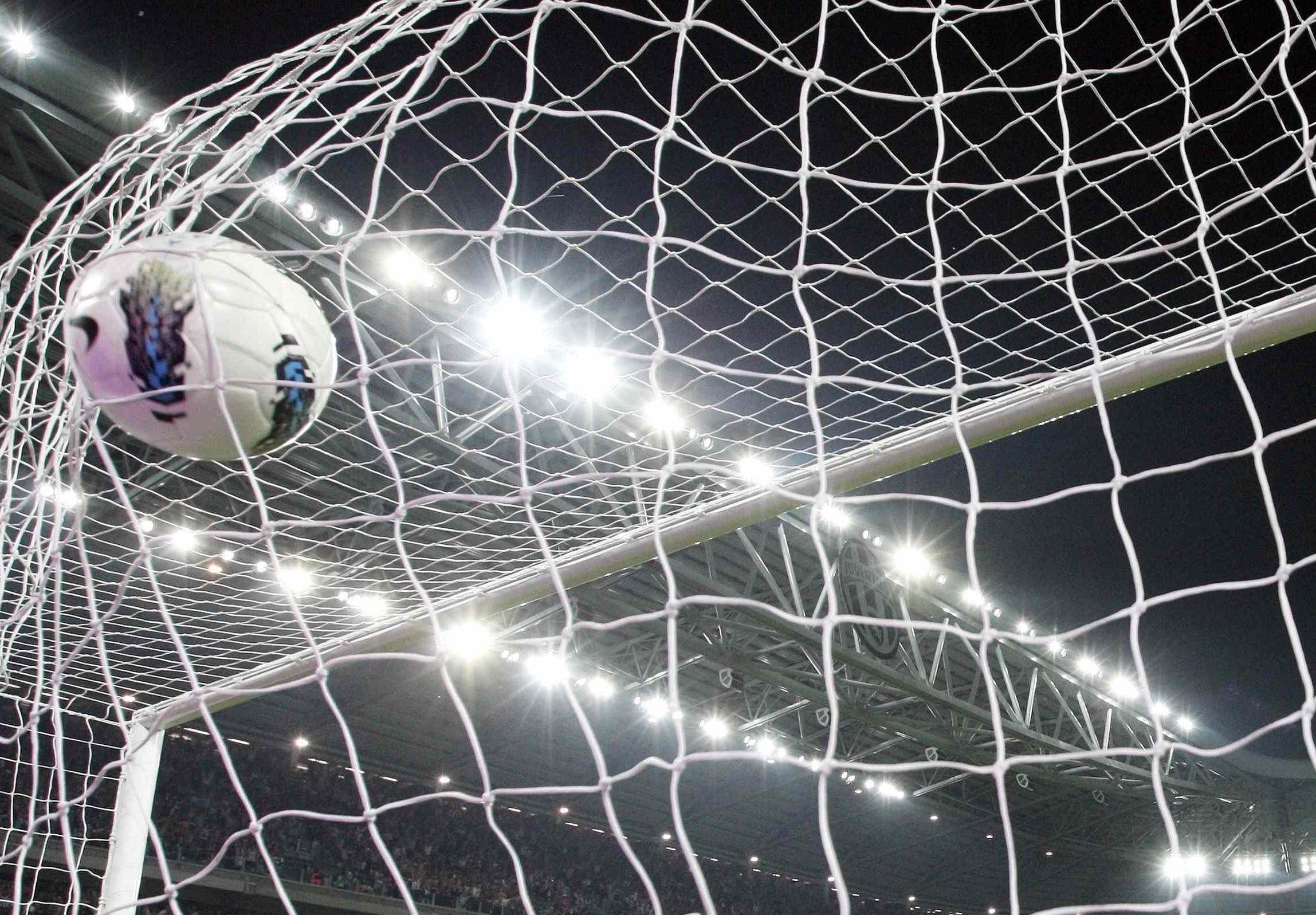 Η ΑΕΚ ρίχνεται στη μάχη της… Δόξας στην αυλαία του 2012