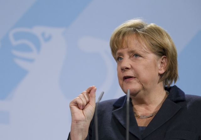 Προτεραιότητα για την Ευρωζώνη το PSI και η νέα σύμβαση στην Ελλάδα, τονίζει η Μέρκελ