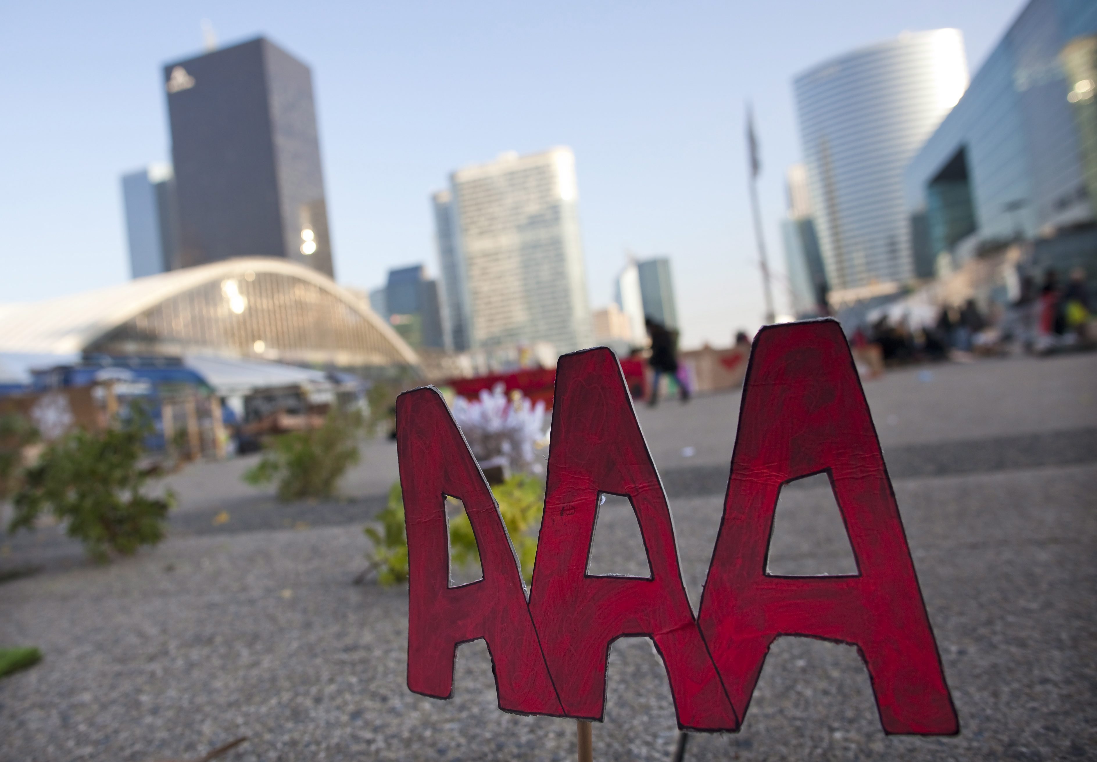 Σταθερά στο «ΑΑΑ» διατηρεί η Moody’s την πιστοληπτική ικανότητα της Γαλλίας