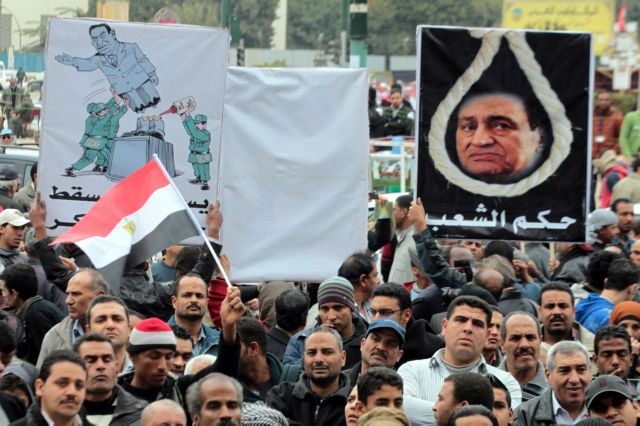 Την αθώωση του Μουμπάρακ προτείνει ο συνήγορος «γιατί ακόμη είναι ο πρόεδρος»