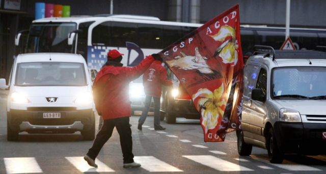 «Όχι άλλη λιτότητα» φωνάζουν οι Βέλγοι απεργοί στους Ευρωπαίους ηγέτες