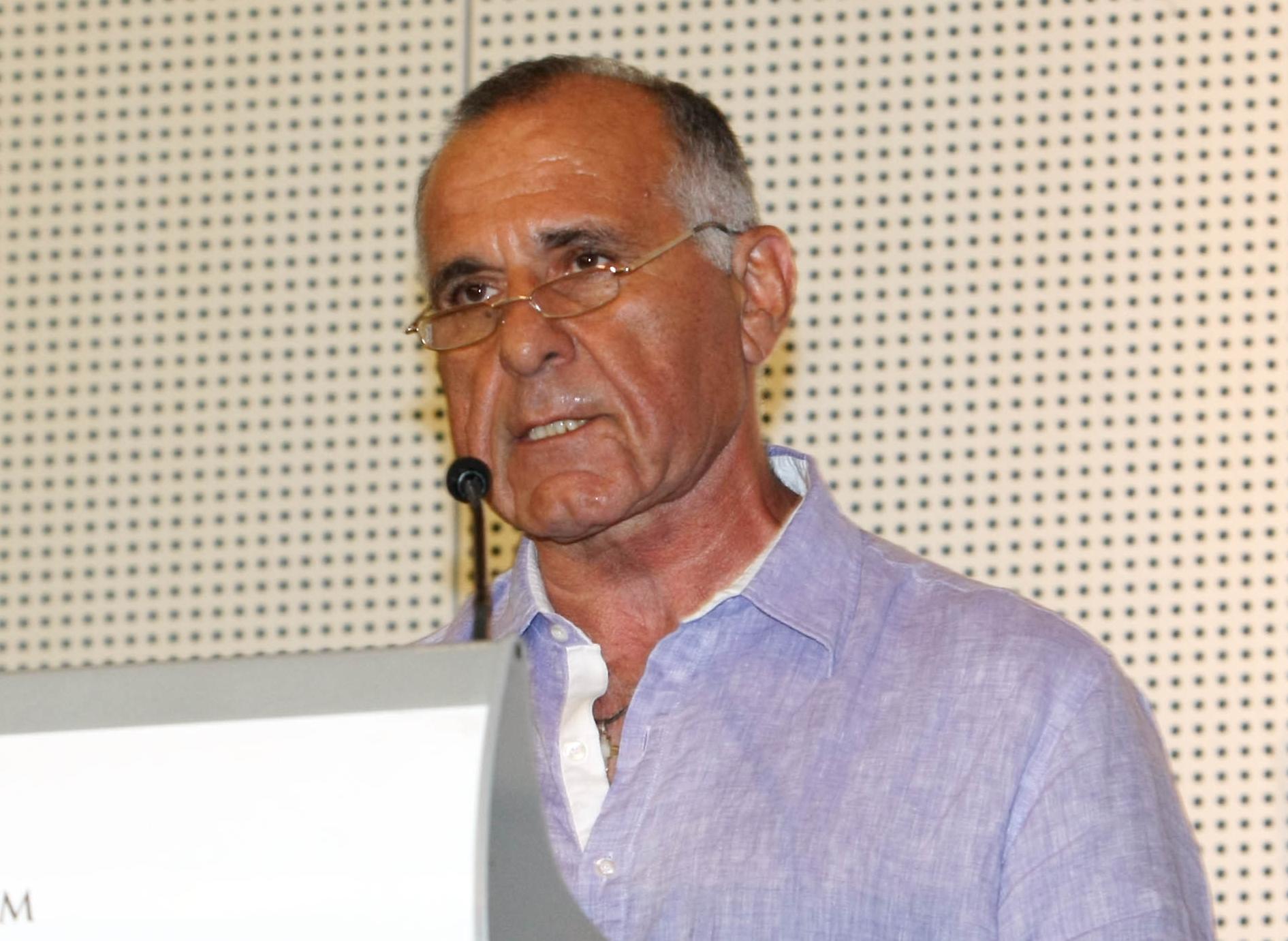 Ο Κωνσταντίνου κάλεσε τον Βωβό να βγει να απολογηθεί