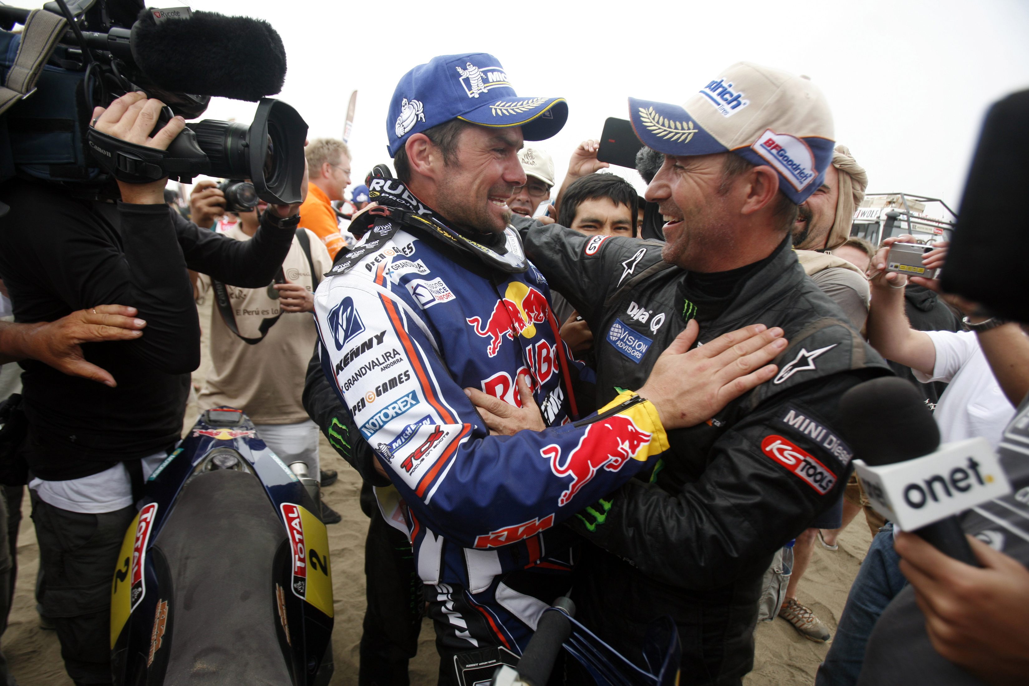 Rally Dakar 2012: Ζωντανοί «θρύλοι» οι Stephane Peterhansel και Cyril Despres