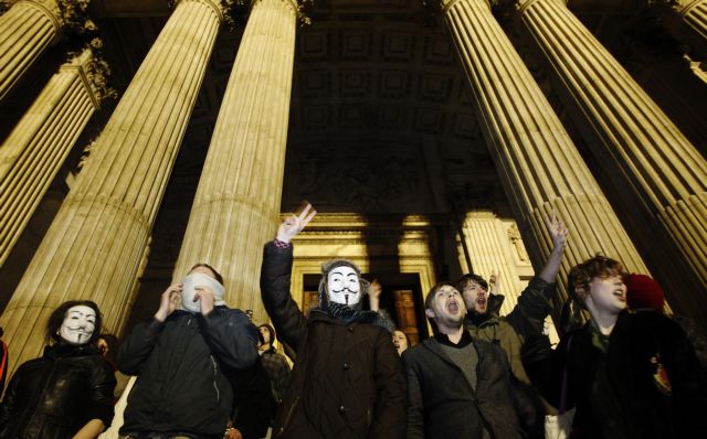 Mε έξωση από τον περίβολο του Αγίου Παύλου απειλούνται τα μέλη του Occupy London