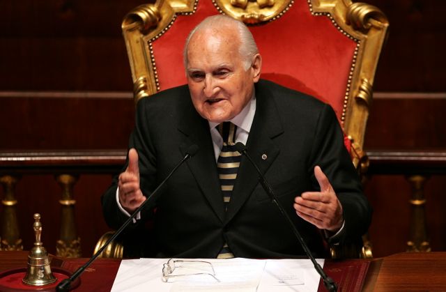 Πέθανε ο Ιταλός πρώην πρόεδρος Όσκαρ Λουίτζι Σκαλφάρο