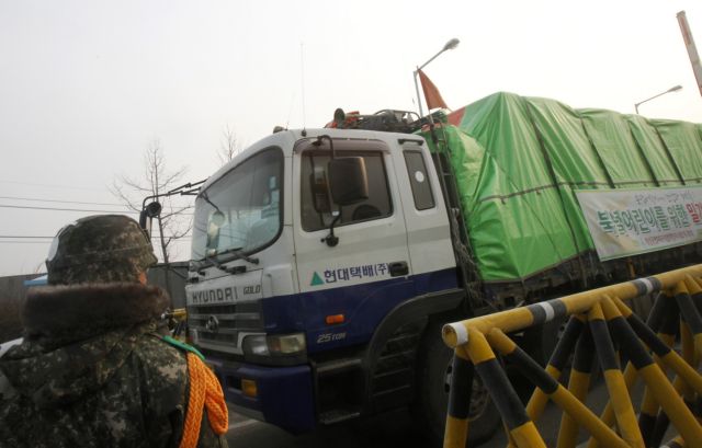 Χιλιάδες κινέζικα φορτηγά μετέφεραν ρύζι στη Βόρειο Κορέα