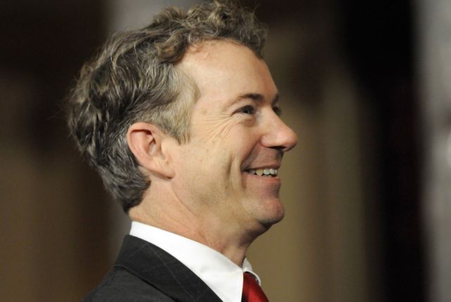 Αμερικανός γερουσιαστής κρατήθηκε γιατί αρνήθηκε να υποστεί σωματικό έλεγχο