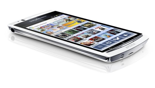 Γνωριμία με το Sony Ericsson Xperia Arc S