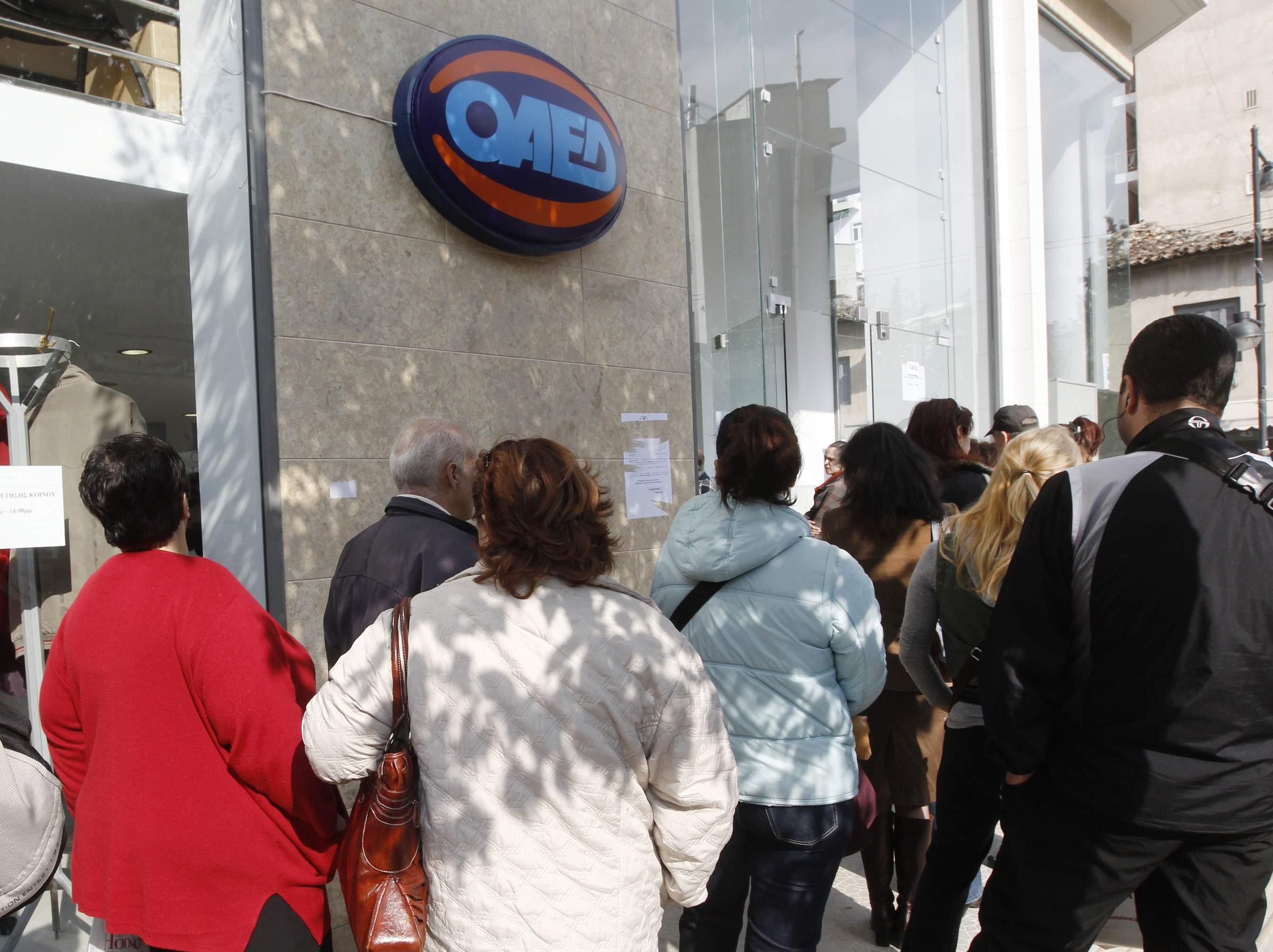 Στο 19,2% εκτινάχθηκε η ανεργία τον Οκτώβριο, σύμφωνα με την Eurostat