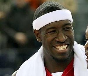 Τον Αμερικανό σέντερ Ααρον Πέτγουεϊ ανακοίνωσε ο ΠΑΟΚ