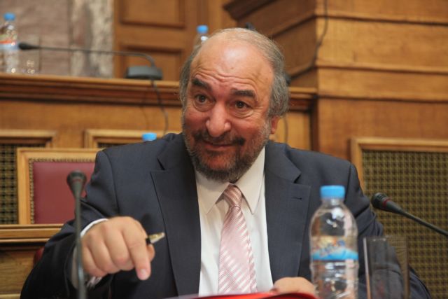 Παραμένουν σε Σούπερ Λιγκ και ΕΣΑΚΕ τα πρωταθλήματα