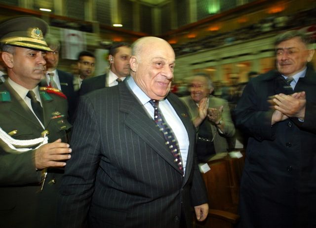 Σε κρίσιμη κατάσταση ο πρώην ηγέτης των Τουρκοκυπρίων Ραούφ Ντενκτάς