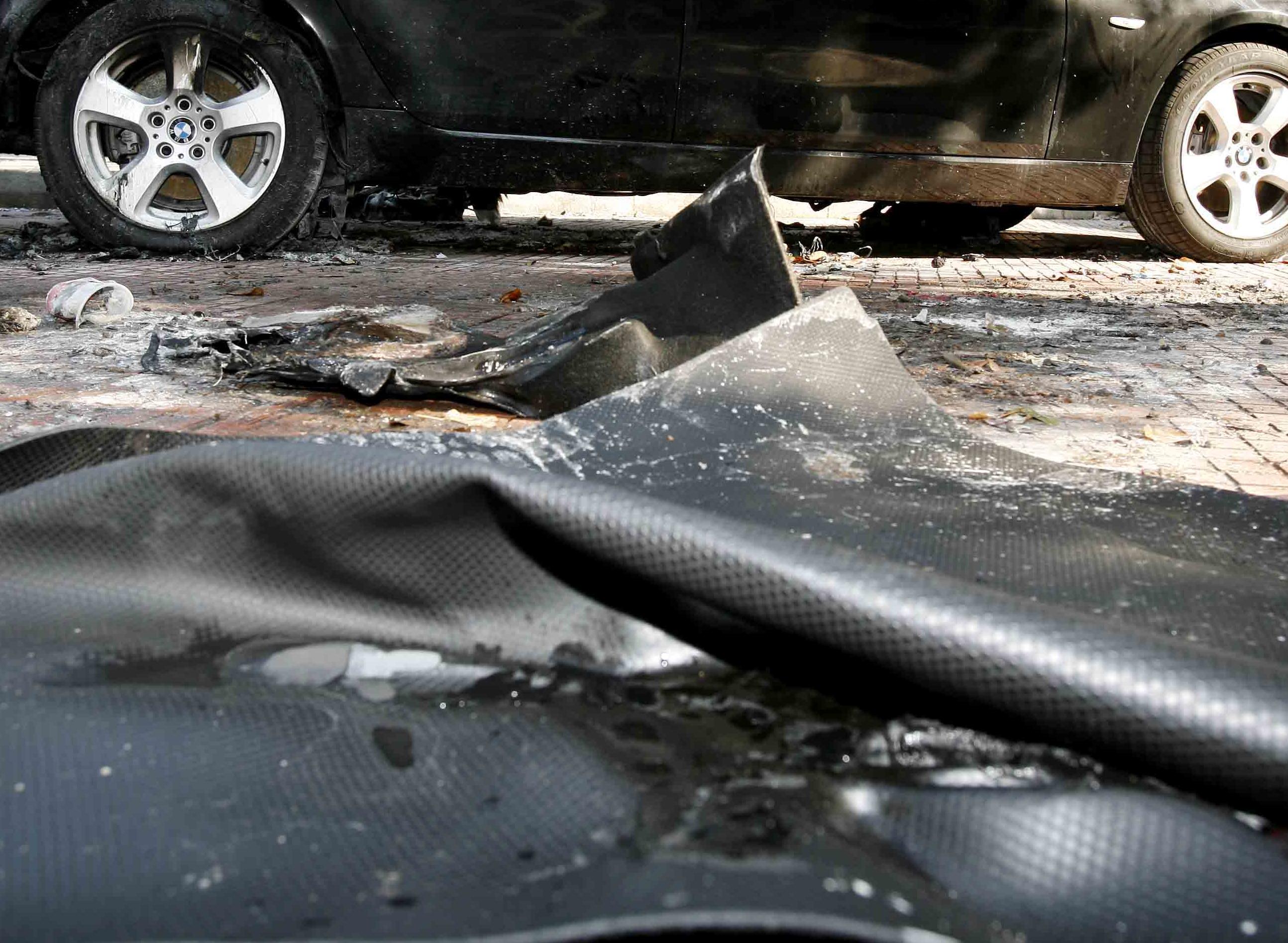 Συνεχίζονται οι έρευνες για την επίθεση στο Ι.Χ. της οικογένειας του αρχηγού της Πυροσβεστικής