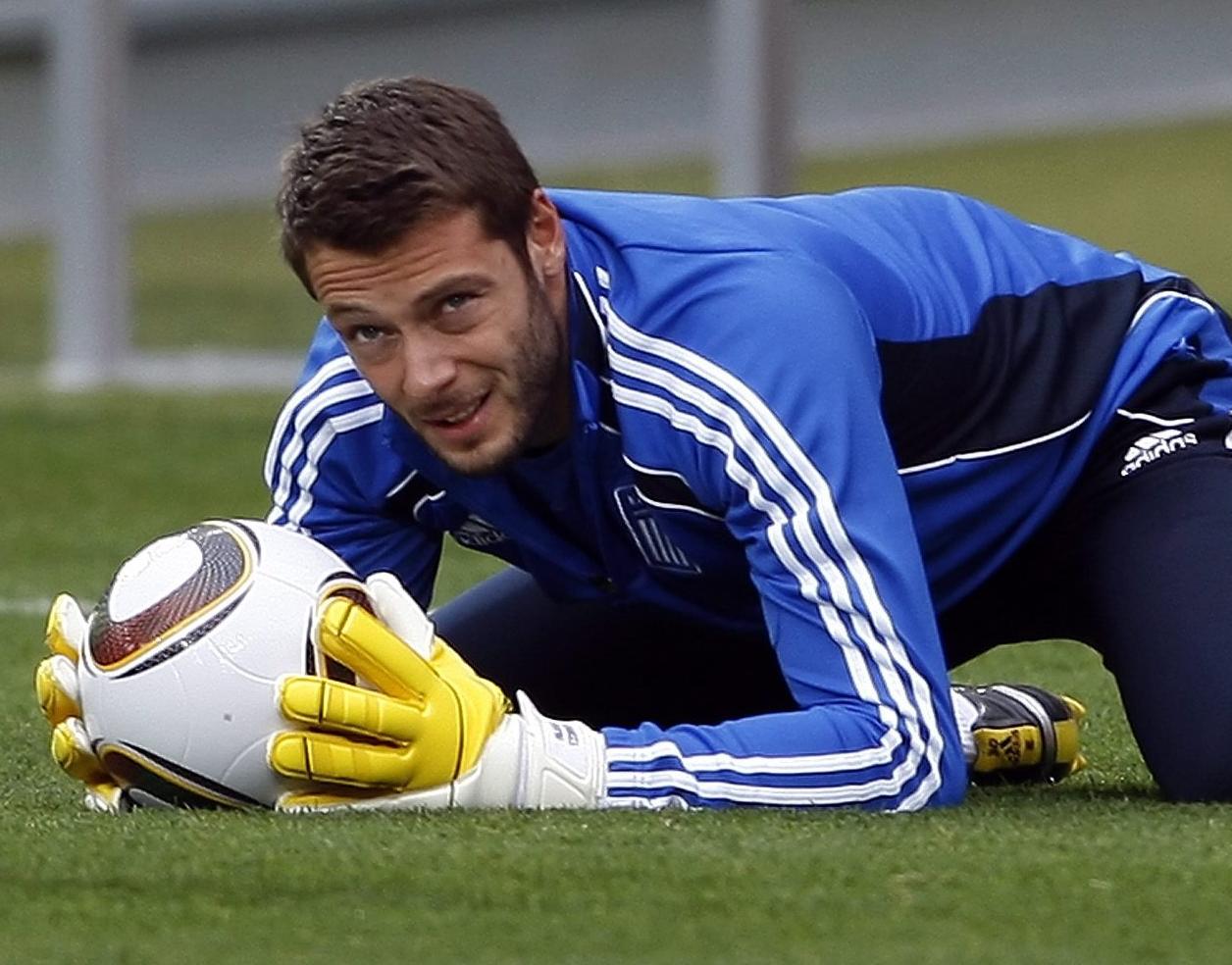 «Και να ήθελα να φύγω, δεν μπορώ», απαντά ο Τζόρβας στις φήμες