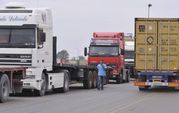 Διαφωνία τρόικας – Βορίδη για τον τρόπο απελευθέρωσης στα φορτηγά