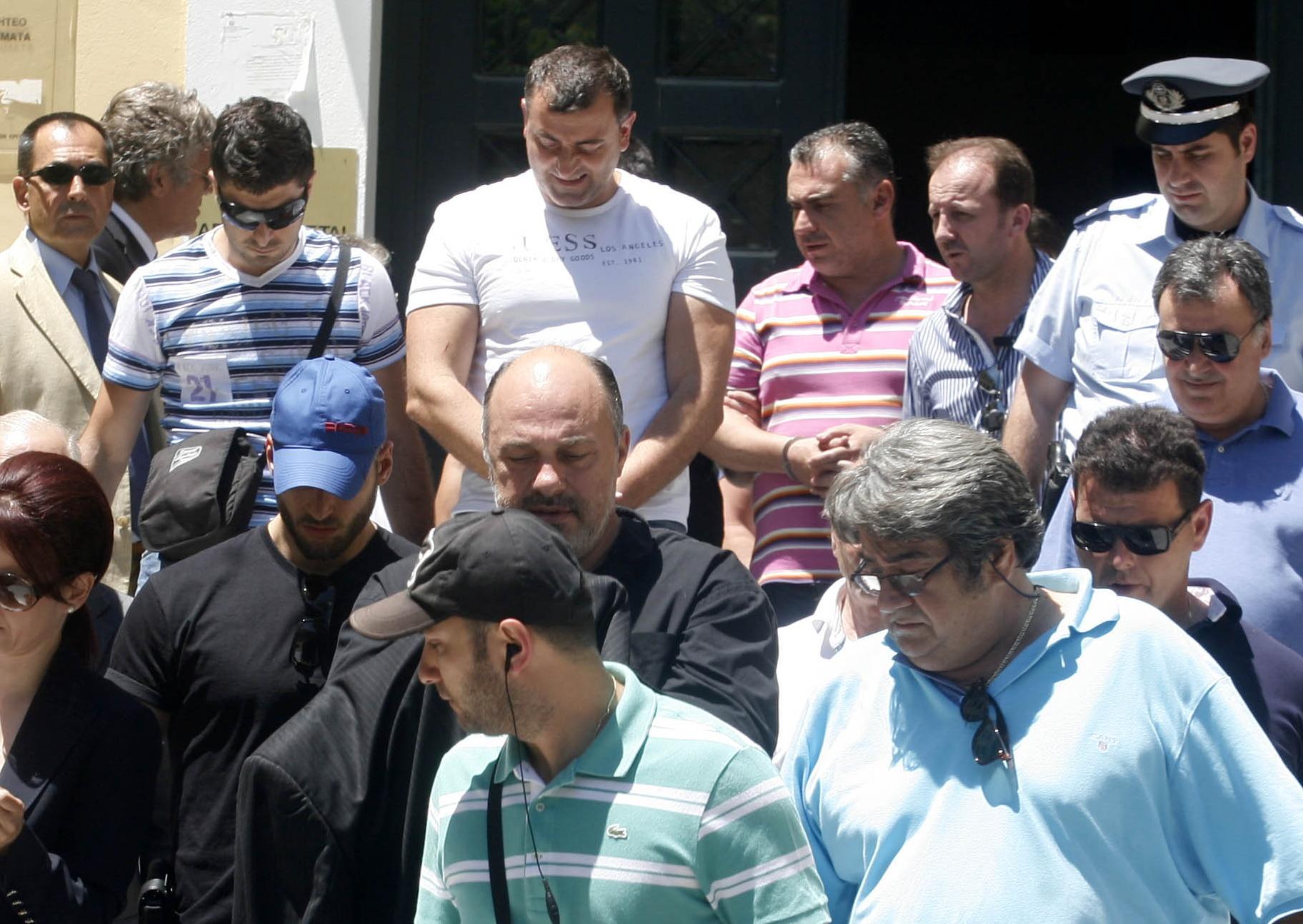 «Όχι» στην αποφυλάκιση Μπέου, Τσακογιάννη και Καρακούλια