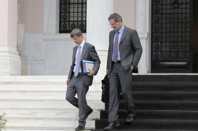 Σκληρή στάση από το ΔΝΤ στη συνάντηση της τρόικας με τον πρωθυπουργό