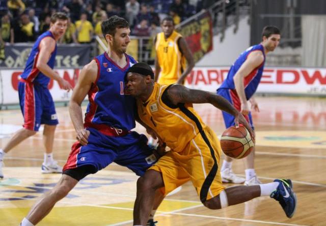 Οι Πάνθηρες… δάγκωσαν τον Αρη μέσα στο Αλεξάνδρειο