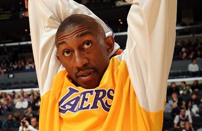 Μία ανάσα από την απόκτηση του σέντερ Μπενγκά ο Ολυμπιακός