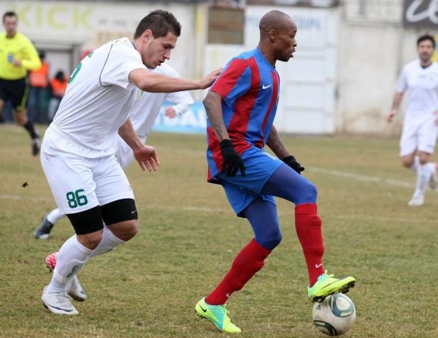 Η Βέροια πέρασε νικηφόρα από τον Εύοσμο και έπιασε κορυφή