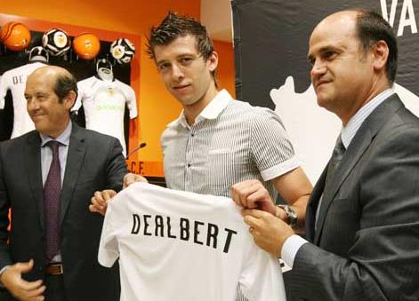 Προτάθηκε ο Ντεαλμπέρτ για στόπερ, Ντιαβαρά από Άραβες;