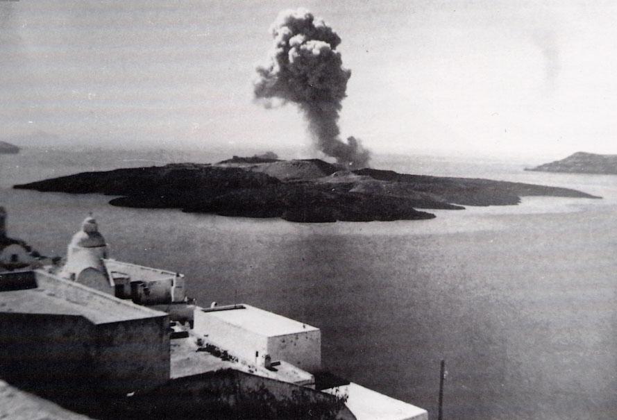 «Καμία σχέση» ανάμεσα στους πρόσφατους σεισμούς και το ηφαίστειο της Σαντορίνης