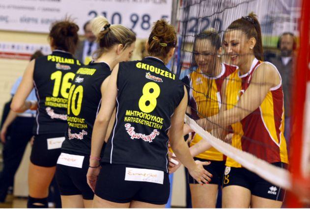 Στον Εισαγγελέα οι δύο συλληφθέντες για το μαχαίρωμα στο κλειστό της Γλυφάδας