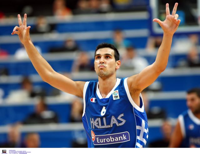 «Οι φίλοι μου μου λένε να μην γυρίσω στην Ελλάδα», λέει ο Ζήσης