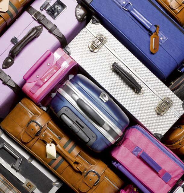 Σύζυγος με αποσκευές