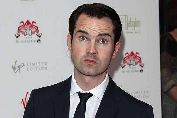 «Συγγνώμη που έκλεβα την Εφορία» λέει στους Βρετανούς ο κωμικός Τζίμι Καρ